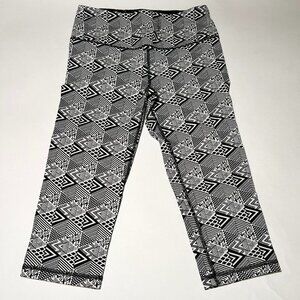 Victoria Secret VSX Sport Size S Hi Rise Knockout Capri Tight Crop Leggings Logo